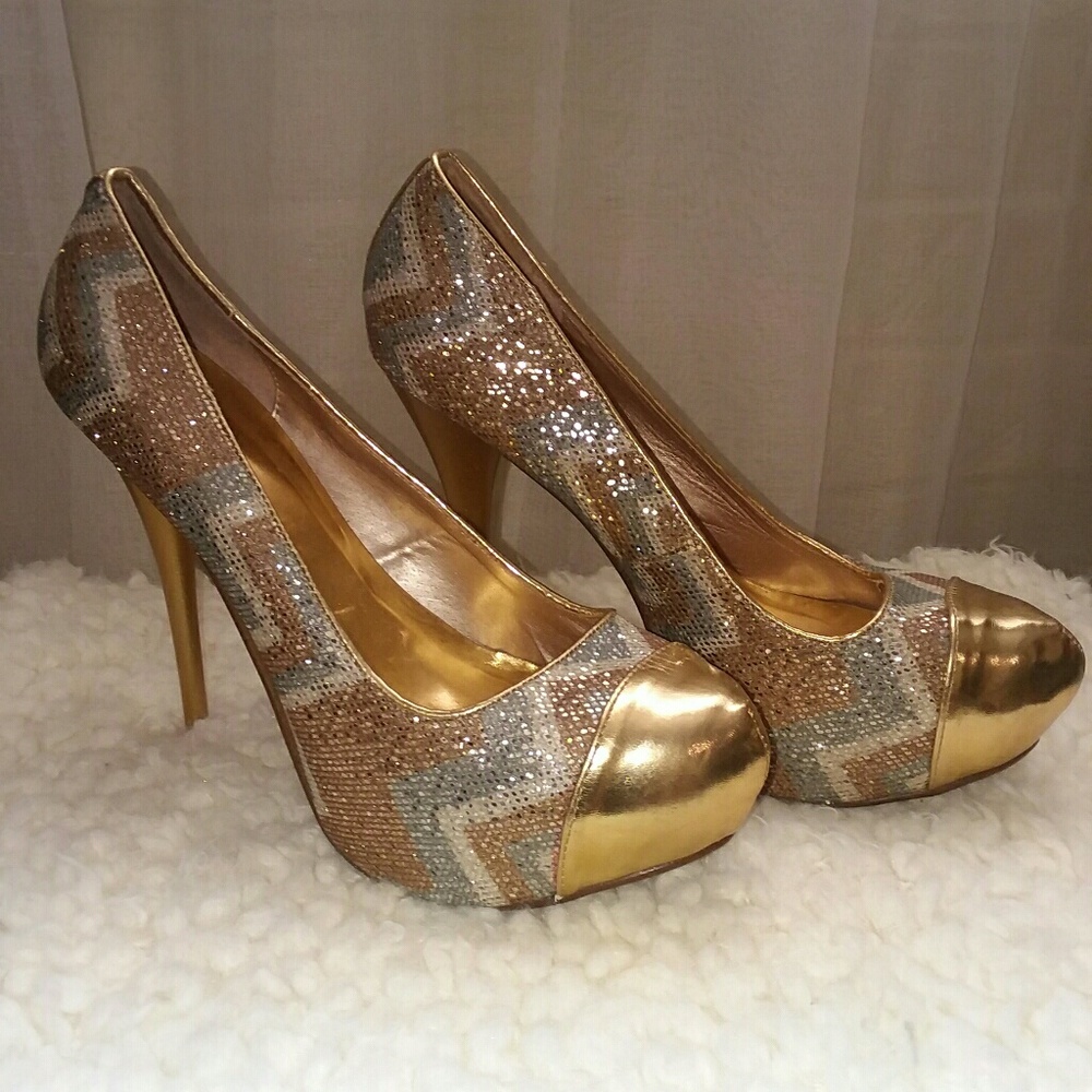 Heels - Picture 2 of 4